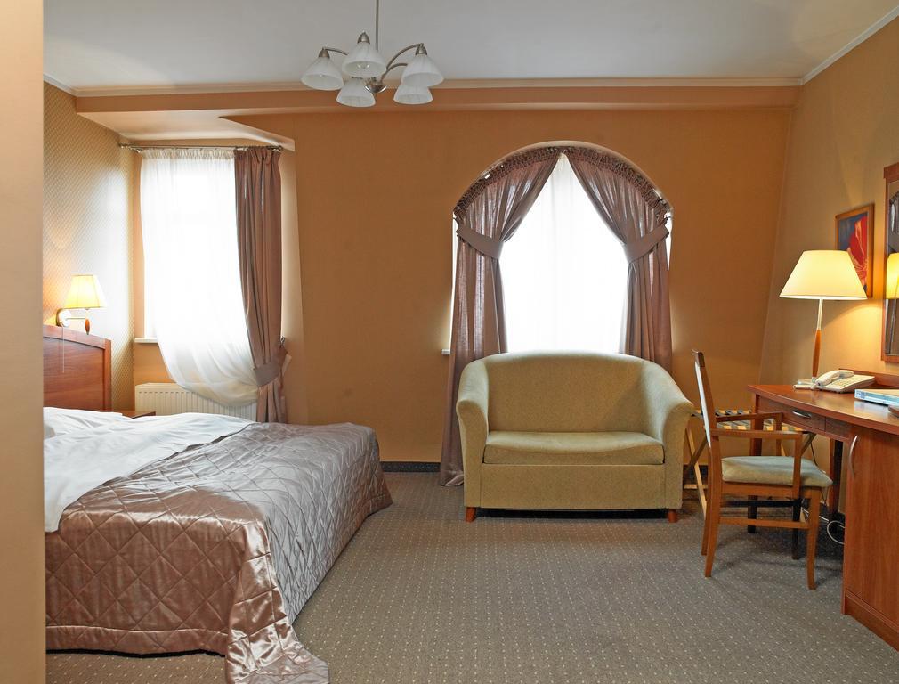 Nowy Tomyśl Hotel Atrium מראה חיצוני תמונה
