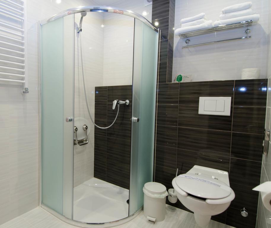 Nowy Tomyśl Hotel Atrium מראה חיצוני תמונה