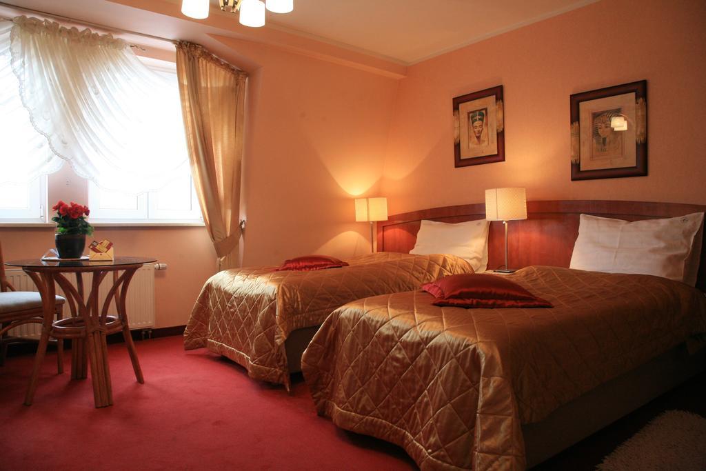 Nowy Tomyśl Hotel Atrium מראה חיצוני תמונה