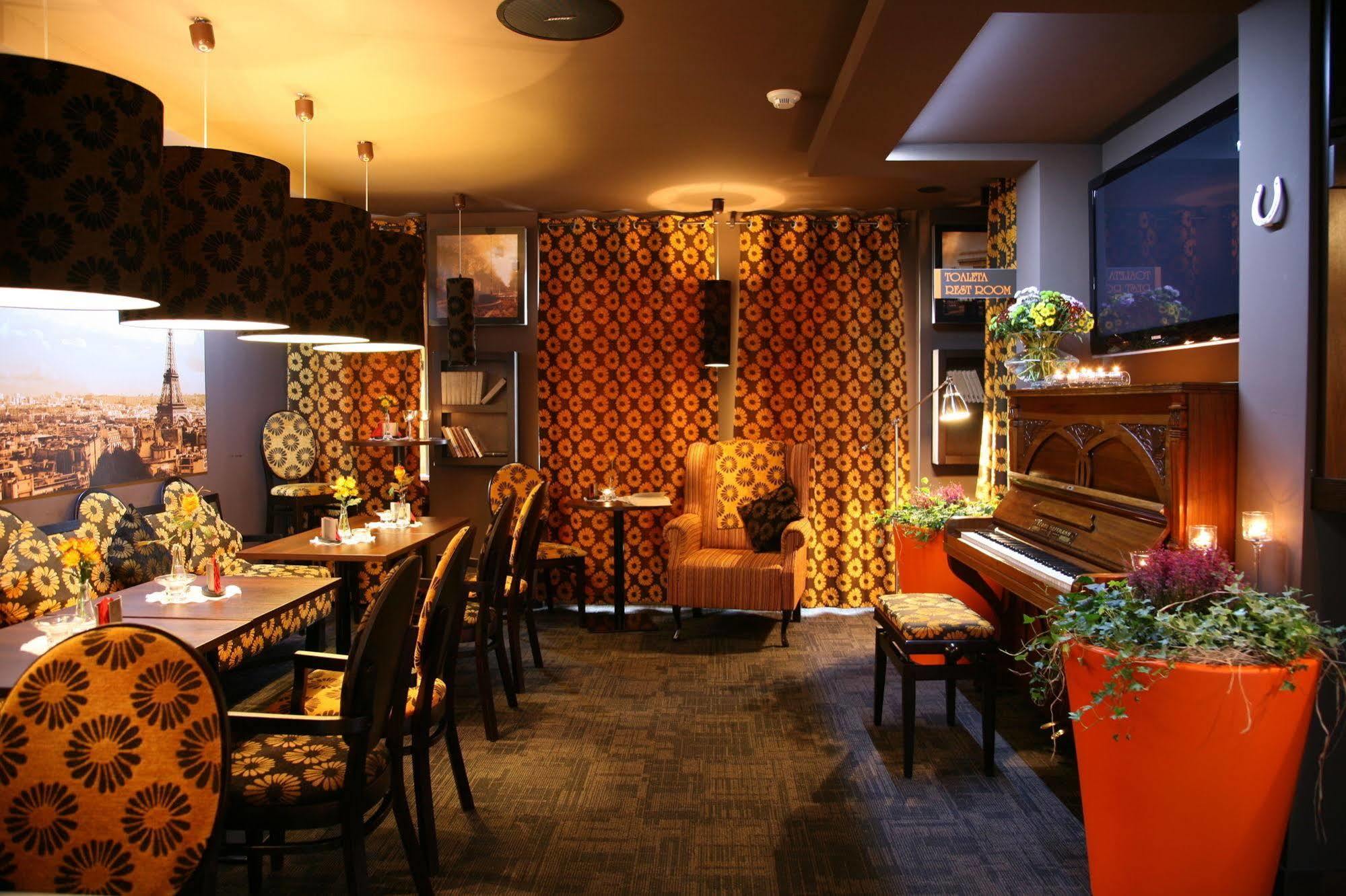Nowy Tomyśl Hotel Atrium מראה חיצוני תמונה