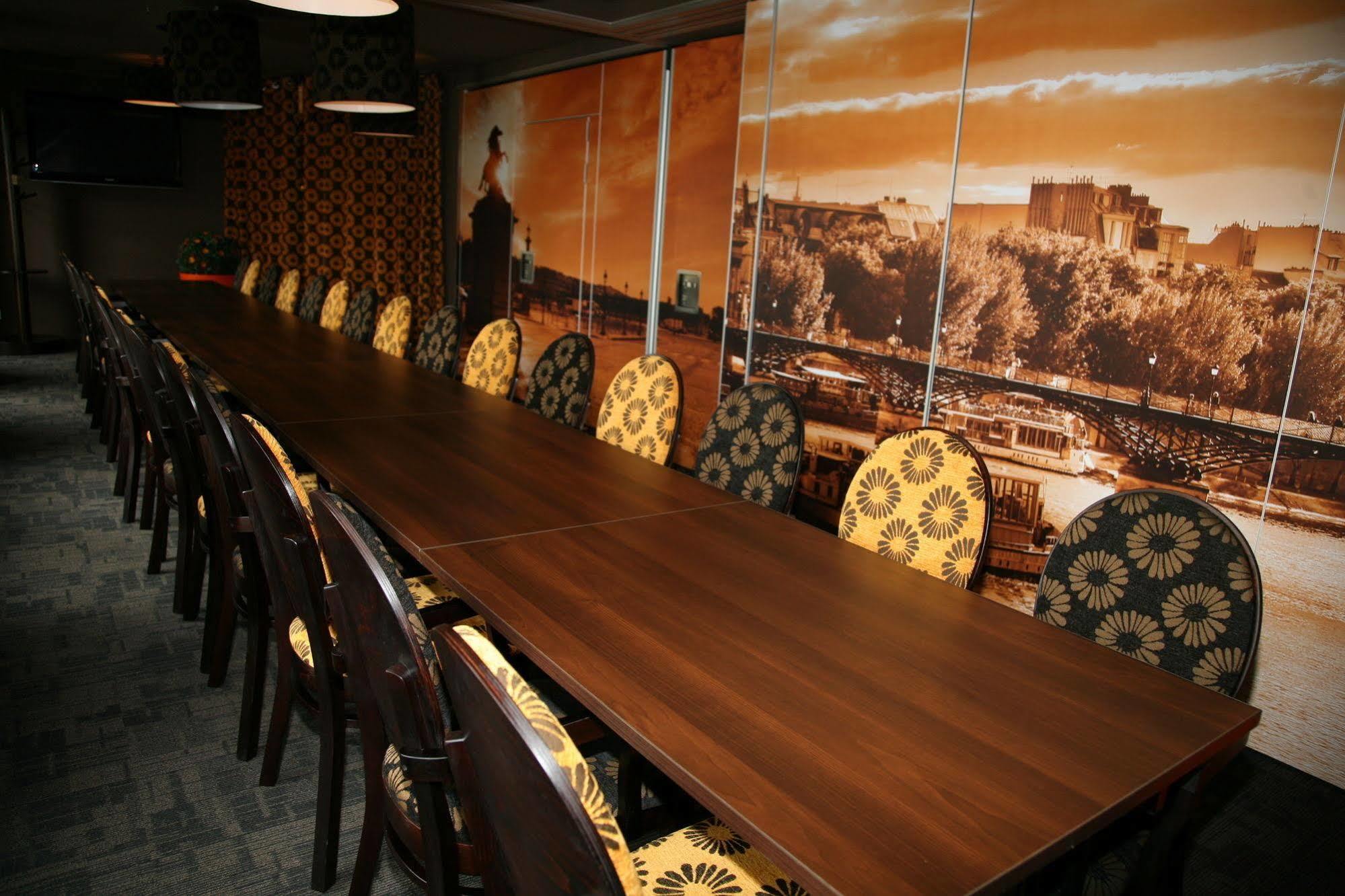 Nowy Tomyśl Hotel Atrium מראה חיצוני תמונה