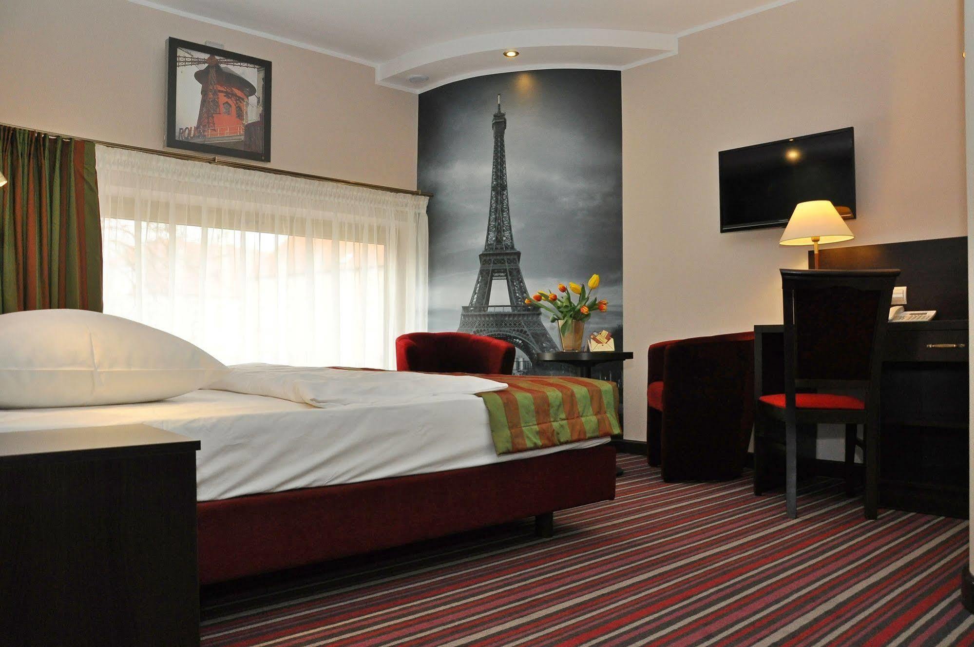 Nowy Tomyśl Hotel Atrium מראה חיצוני תמונה