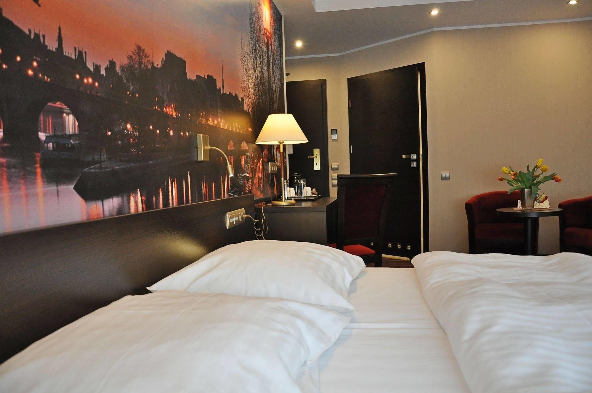 Nowy Tomyśl Hotel Atrium מראה חיצוני תמונה