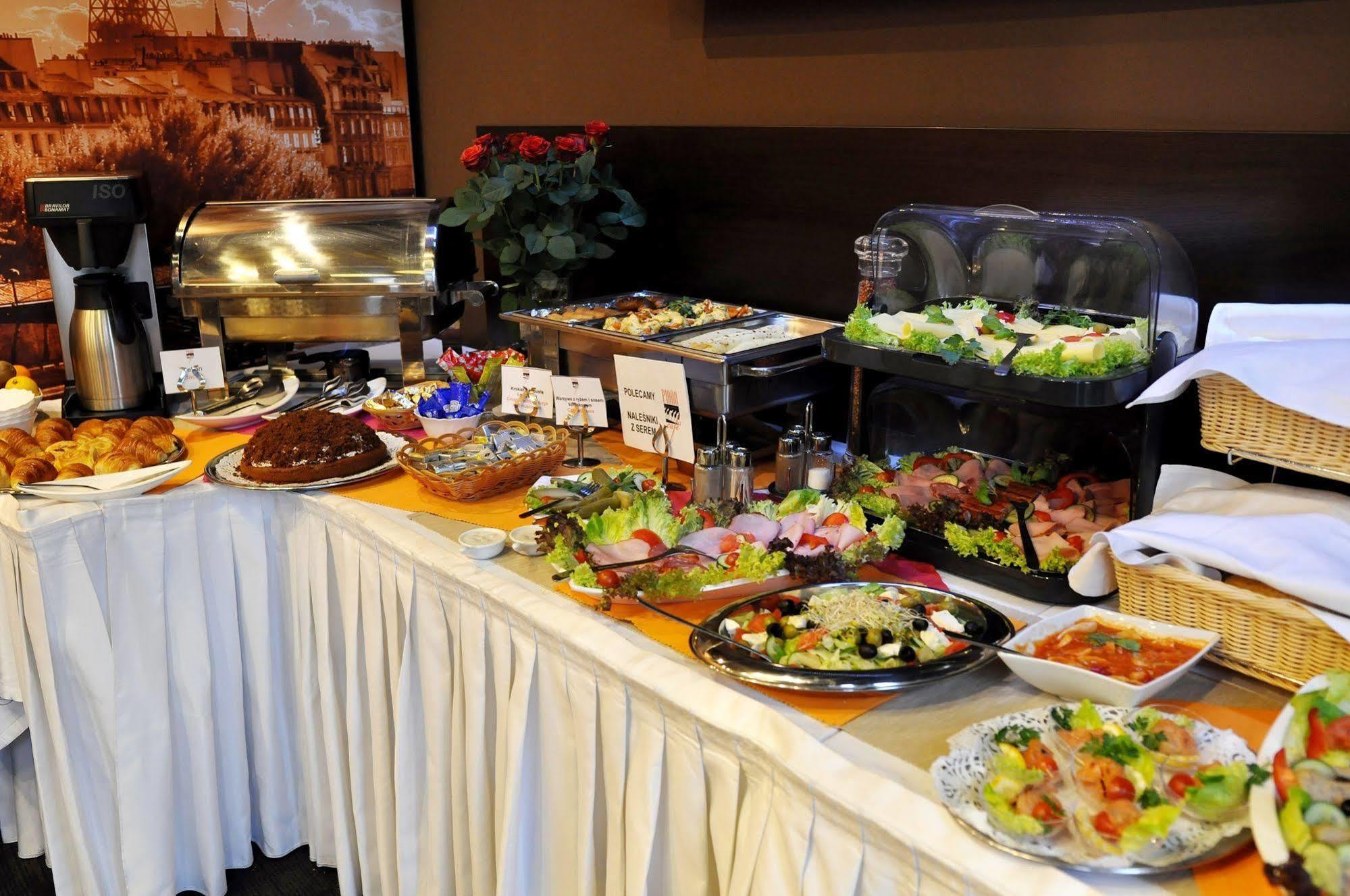 Nowy Tomyśl Hotel Atrium מראה חיצוני תמונה