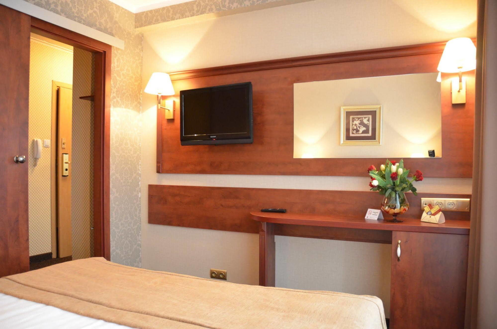 Nowy Tomyśl Hotel Atrium מראה חיצוני תמונה