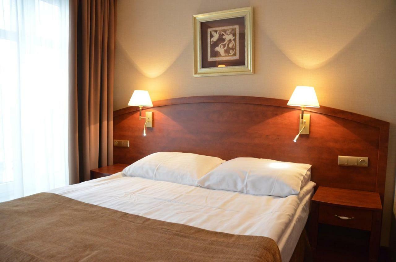 Nowy Tomyśl Hotel Atrium מראה חיצוני תמונה